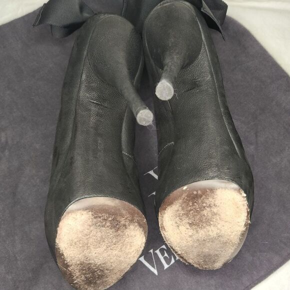 Vera Wang Black Leather High Heels - Picture 8 of 11